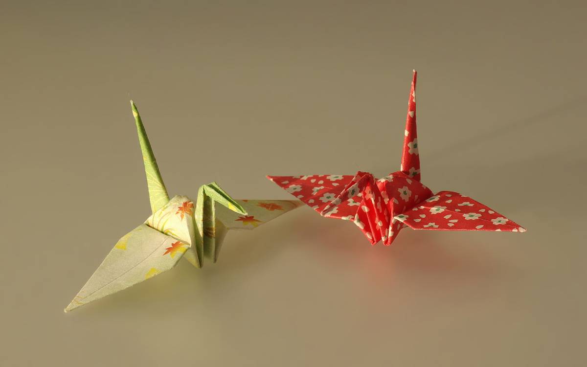 فن الأوريجامي وصناعة الأشكال من طي الورق
