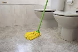 تنظيف أرضية الحمام